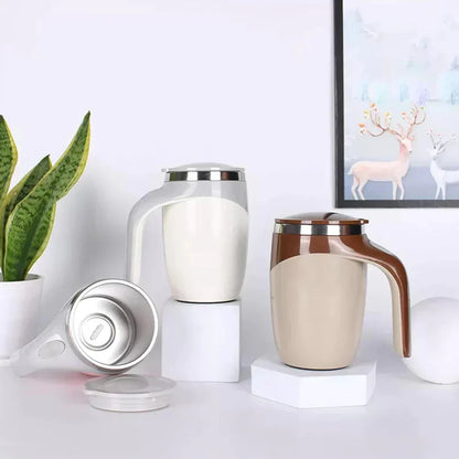 Stirgo – Elegant Selvrørende Rejsekrus Med Knap Og Spildsikkert Låg